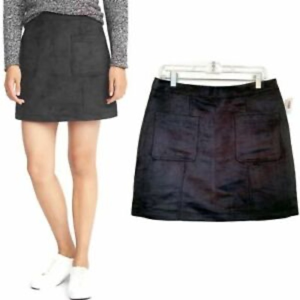 Old Navy - Slate Faux Suede Mini Skirt w Pockets ✨
